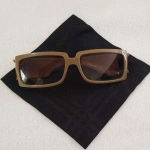 Burberry LE NWOT Sunglasses